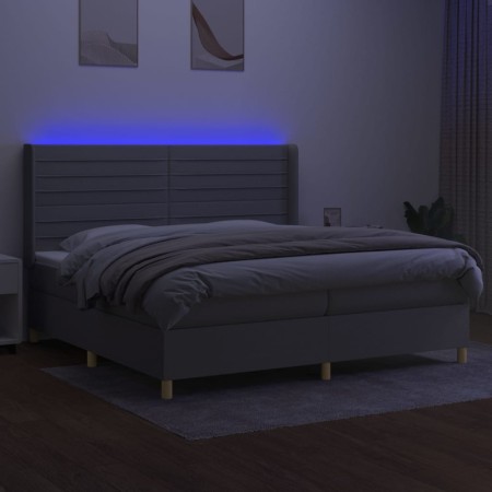 Letto a Molle Materasso e LED Grigio Chiaro 200x200 cm Tessuto