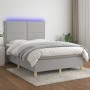 Letto a Molle Materasso e LED Grigio Chiaro 140x190 cm Tessuto