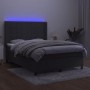 Letto a Molle con Materasso e LED Grigio Scuro 140x190 cm