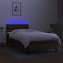 Letto a Molle Materasso e LED Marrone Scuro 90x190cm in Tessuto