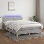 Letto a Molle Materasso e LED Grigio Chiaro 140x190 cm Tessuto